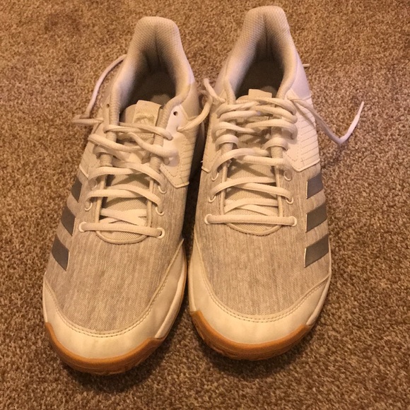 Women’s adidas shoes - Picture 2 of 8